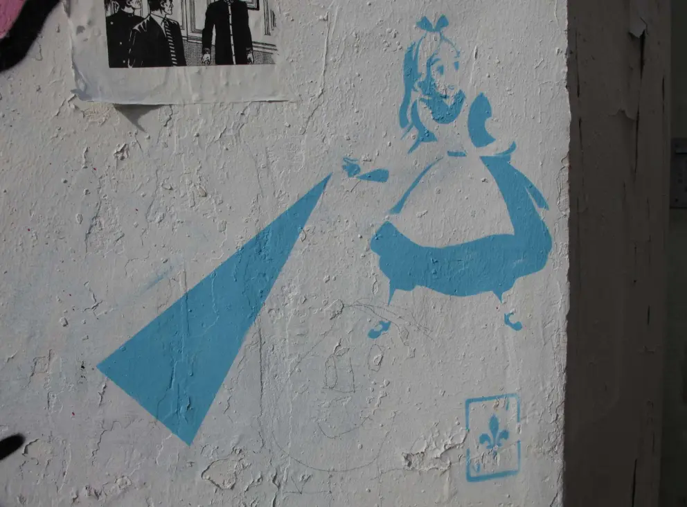 Alice in Wonderland graffiti!