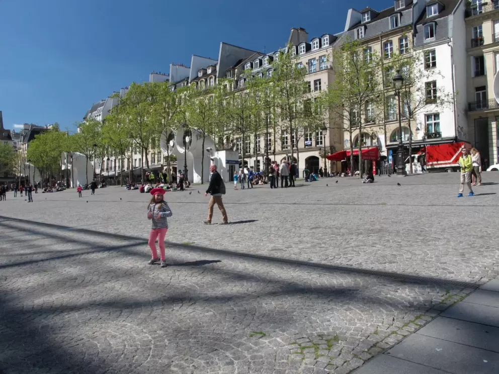 Place Georges Pompidou is a wonderful sunny plaza in front of the Centre Pompidou.