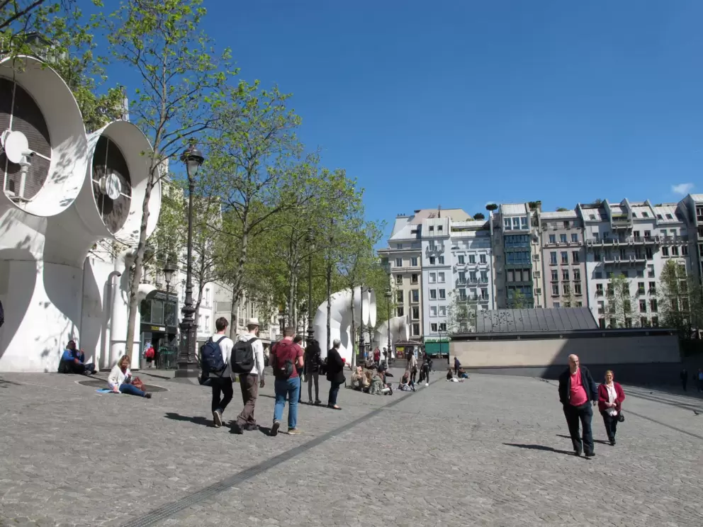 The large speakers in front of the Centre Pompidou.