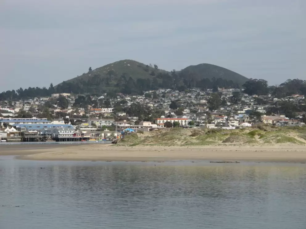 Looking toward the harbor restaurants.