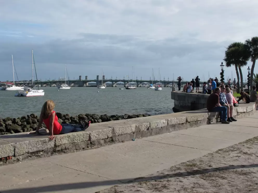 Relaxing by the promenade.
