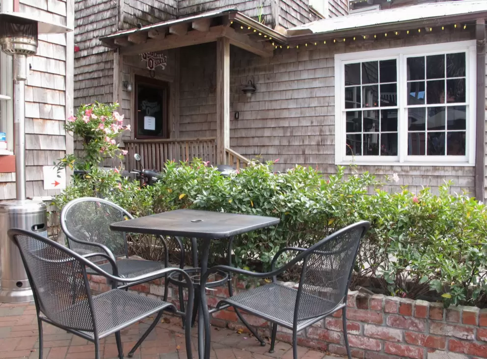Table outside at the Chocolate Turtle.
