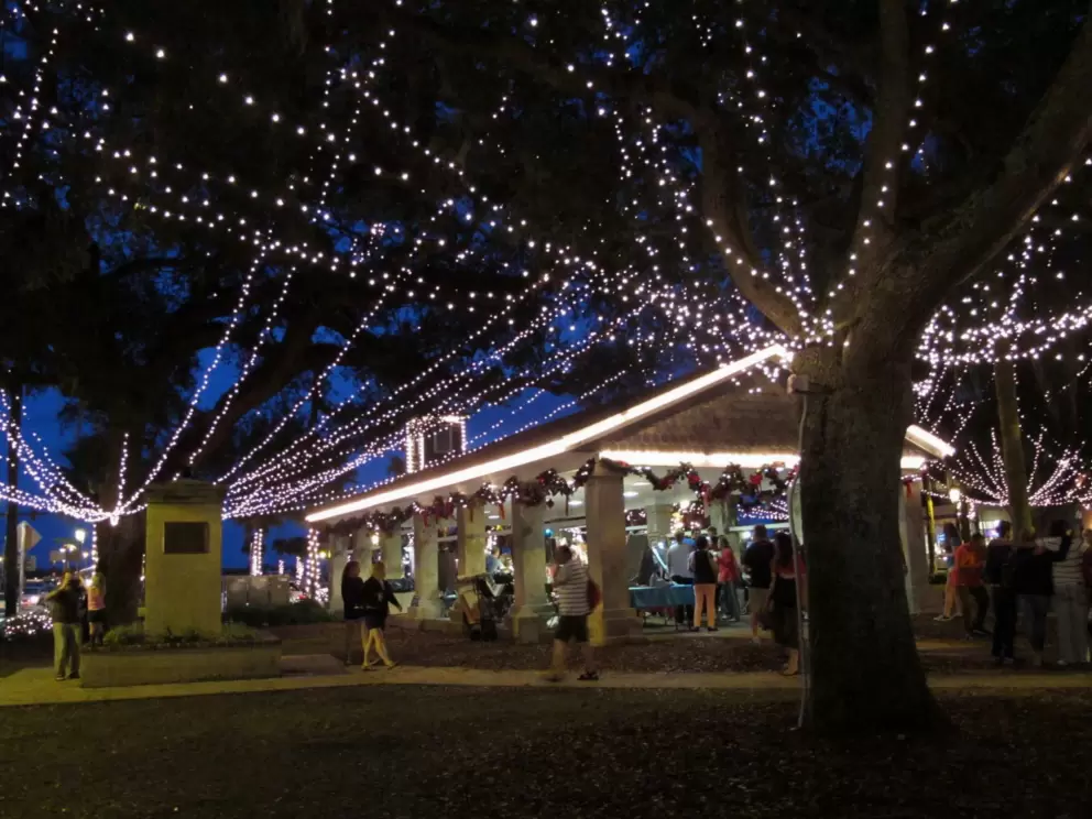 Walking around Plaza de la Constitucion is fun at Christmastime.
