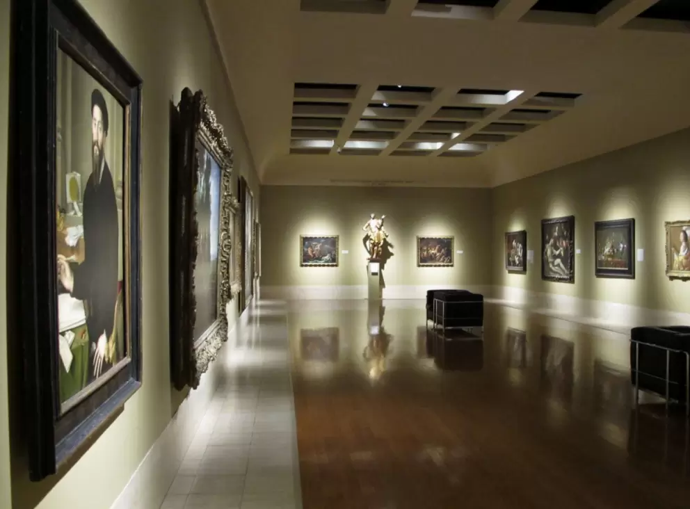 An attractive room in the gallery.