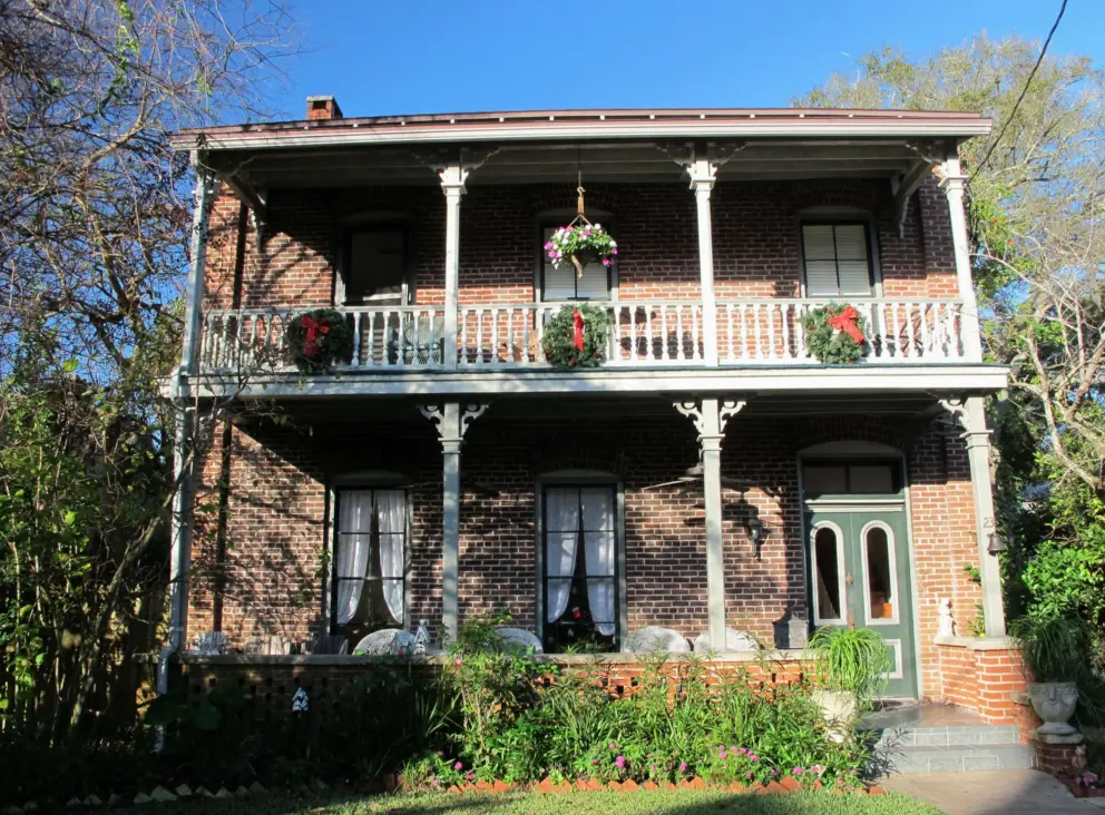 Sweet home with upper balcony.