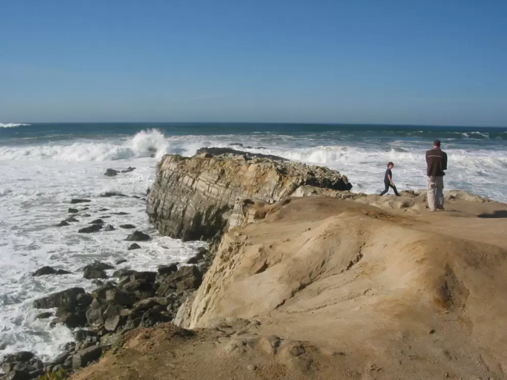 The lovely sandstone rock of the jetty.