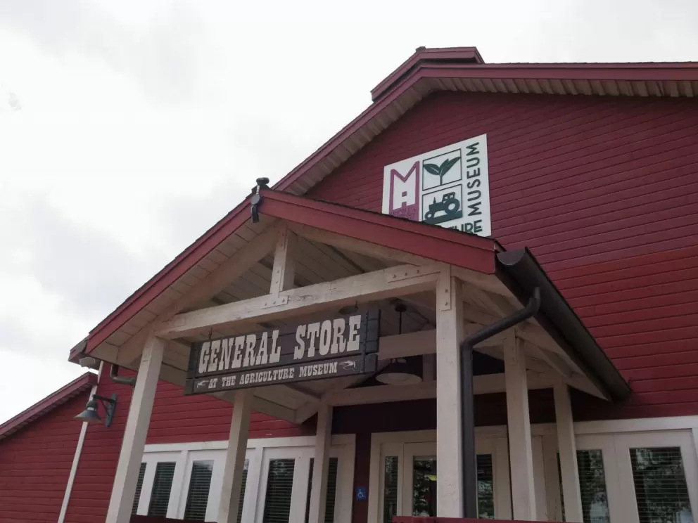 The Museum of Ventura County is in an old barn and displays tractors.