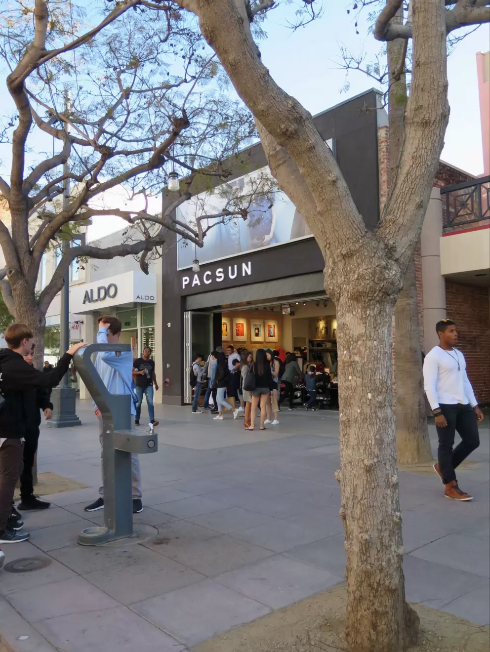 Pacsun- there's a good selection of stores here!