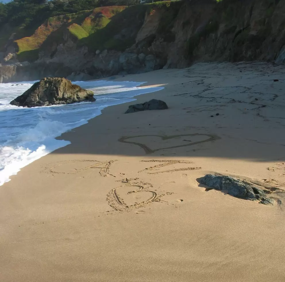 Love-notes in the sand.
