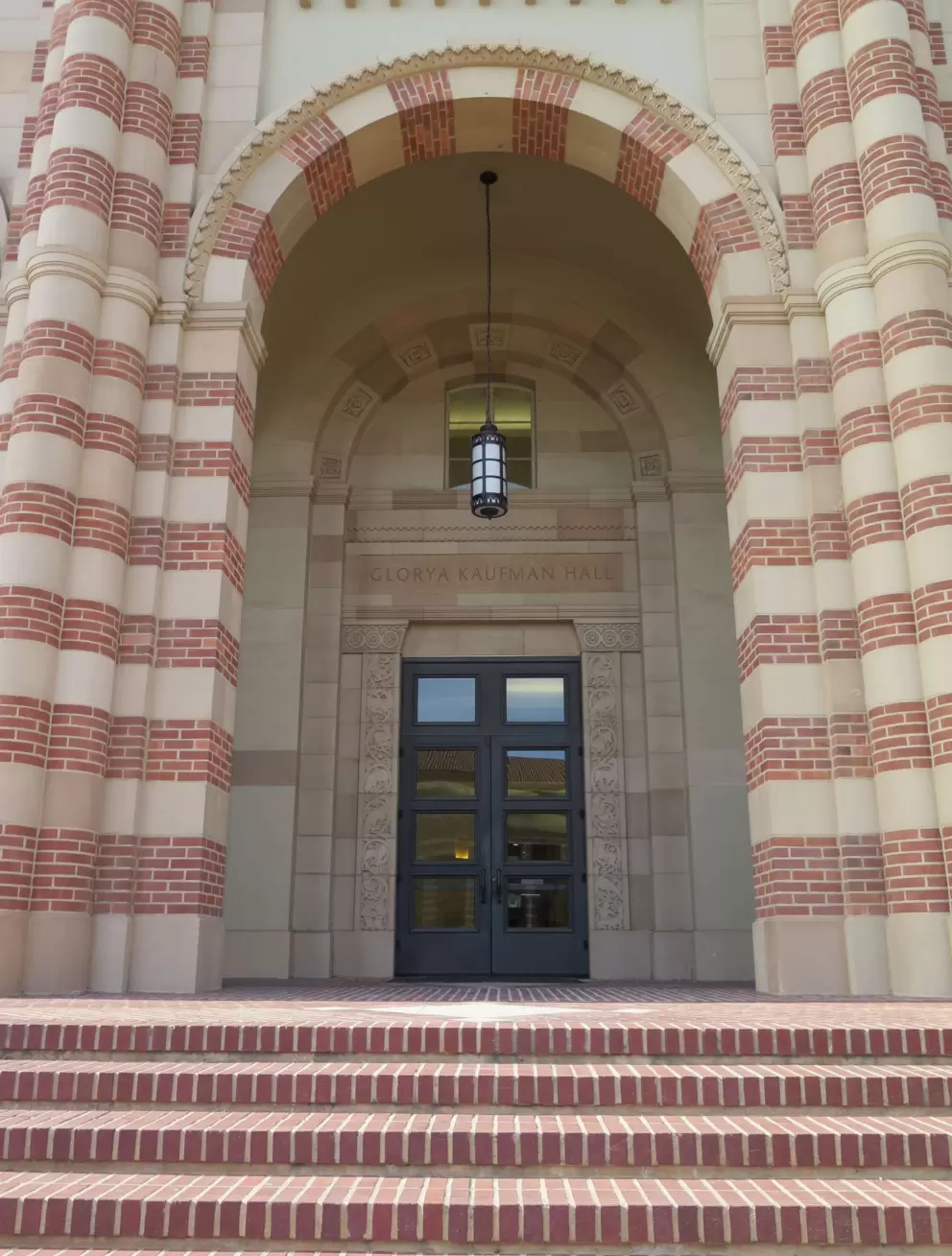 The wonderful stripey arch at Glorya Kaufman Hall.