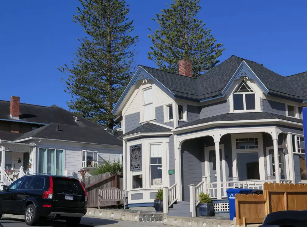 Pretty house on Forest Ave.