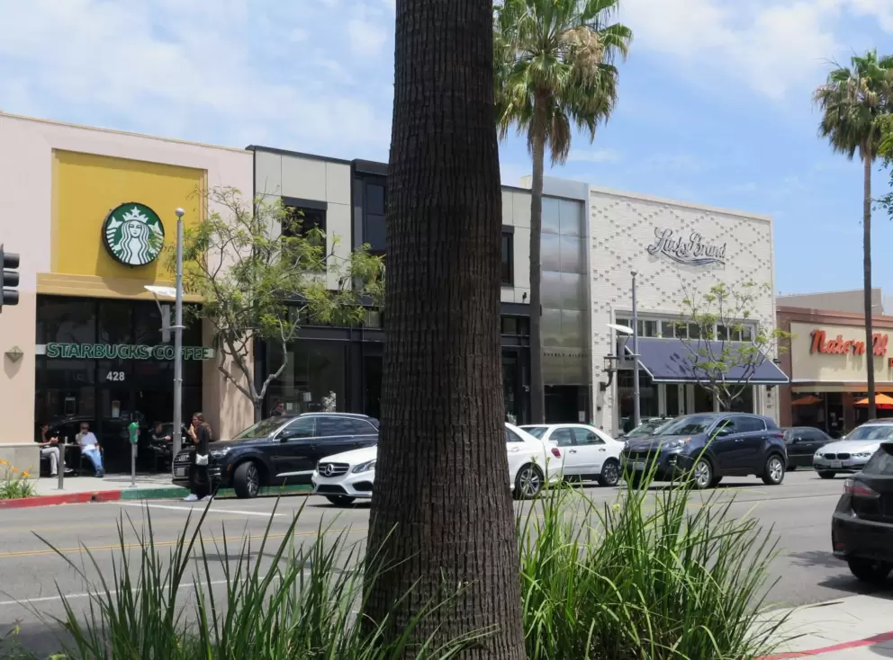 Nice view of the yellow Starbucks from Sharky's on Beverly Drive.