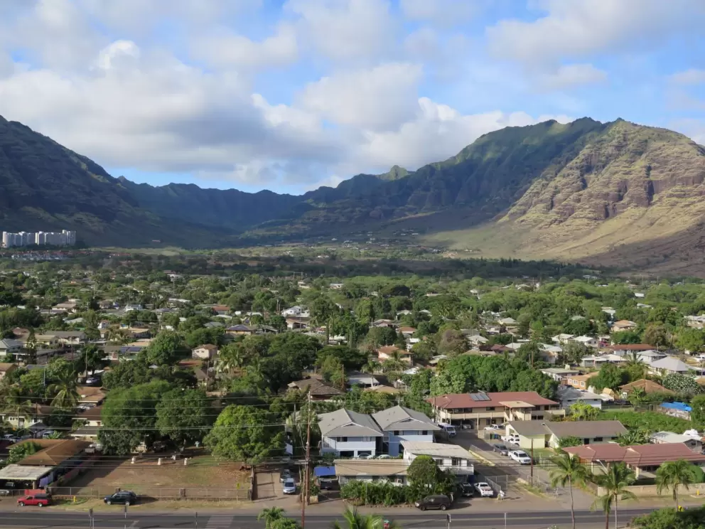 Makaha town and amazing mountains.