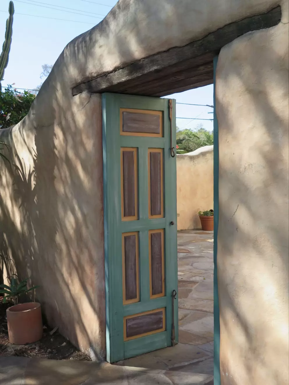 Amazing chunky doorway.