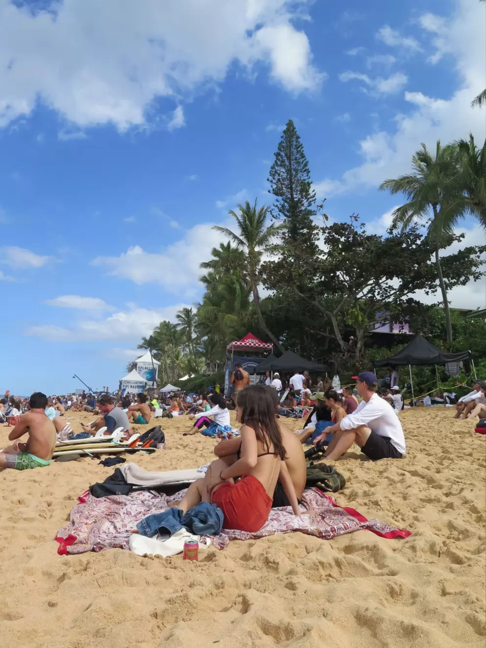 Spectators at the Pipeline Masters.