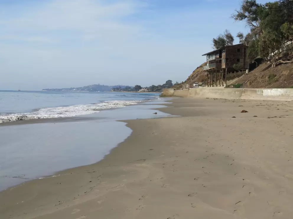 Interesting house right on the beach.