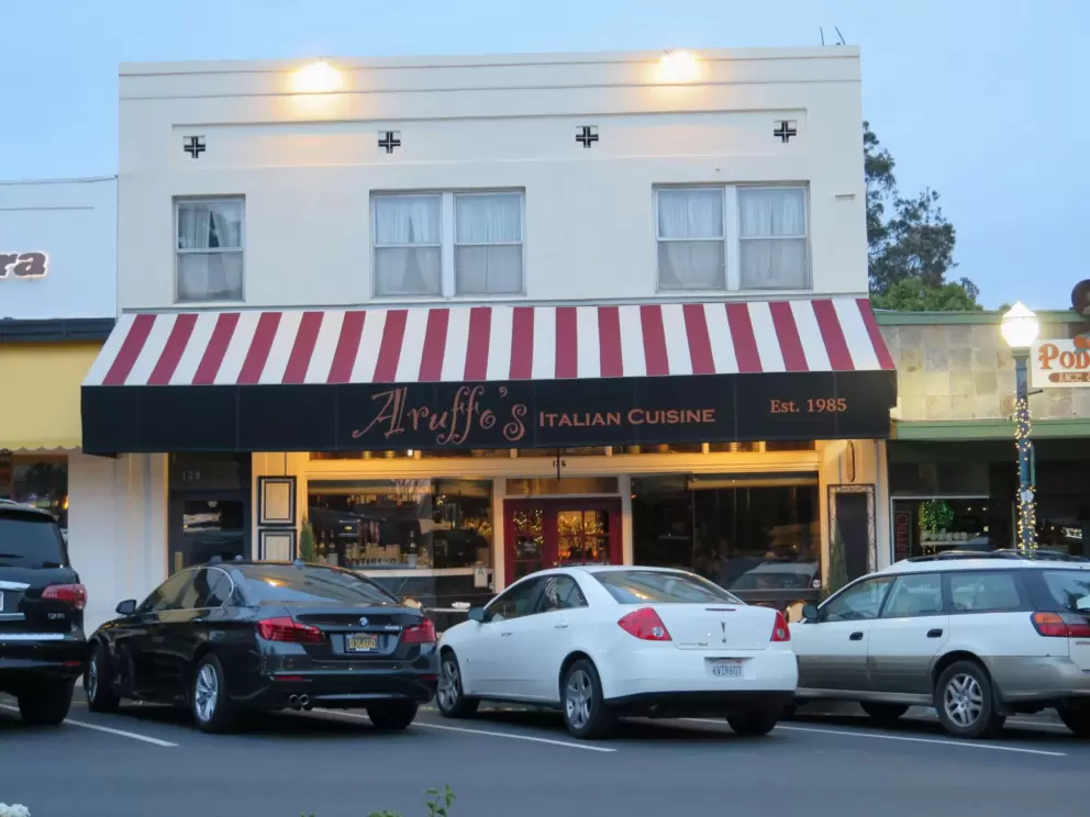 Aruffo's Italian Cuisine has a stripey awning.