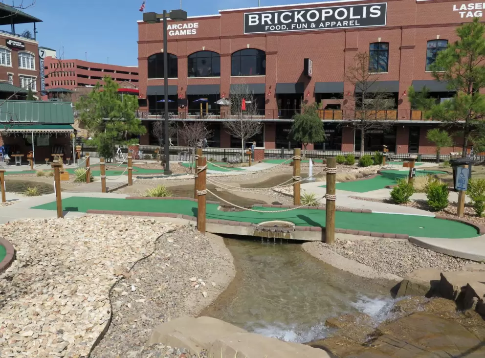 Mini-golf, along the canal.