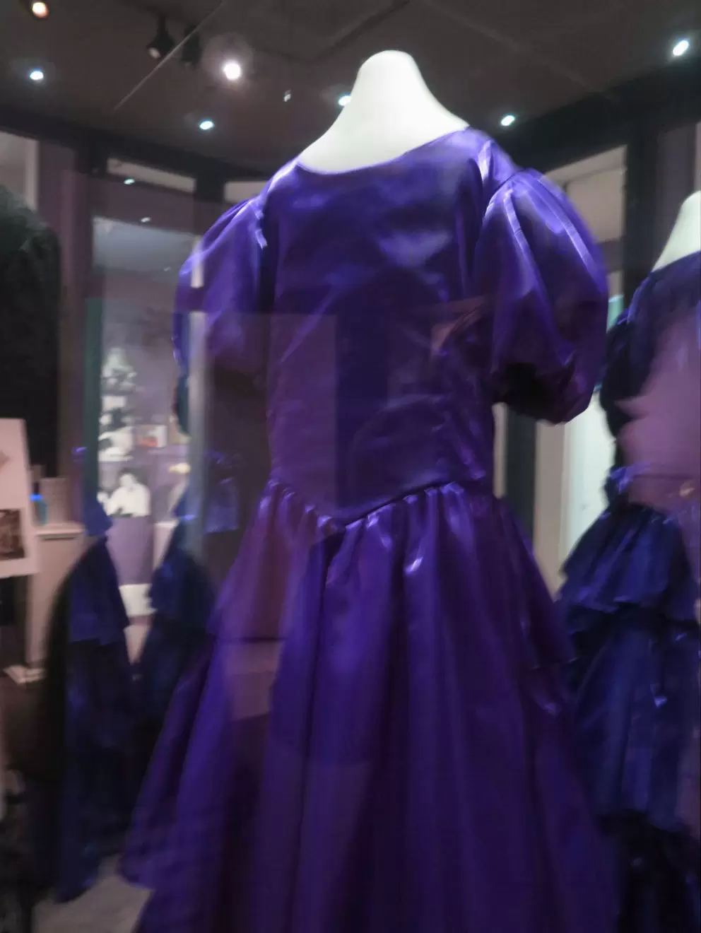 Chelsea Clinton's gown worn to Governor Bill Clinton's inaugural ball, 1991.
