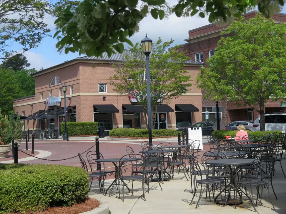 Sunny seating outside Carolina Bakery.