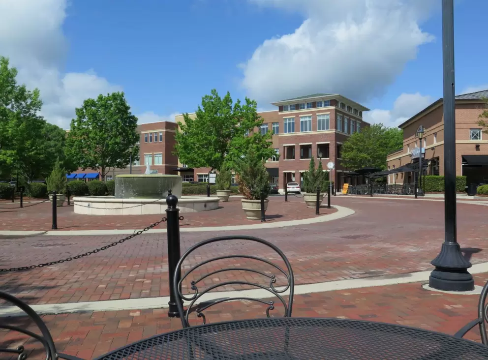 Morning by the fountain.