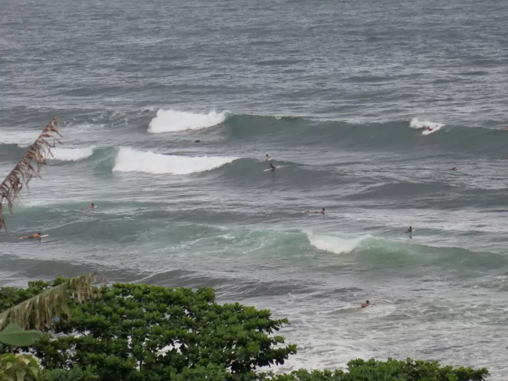 Set of waves.