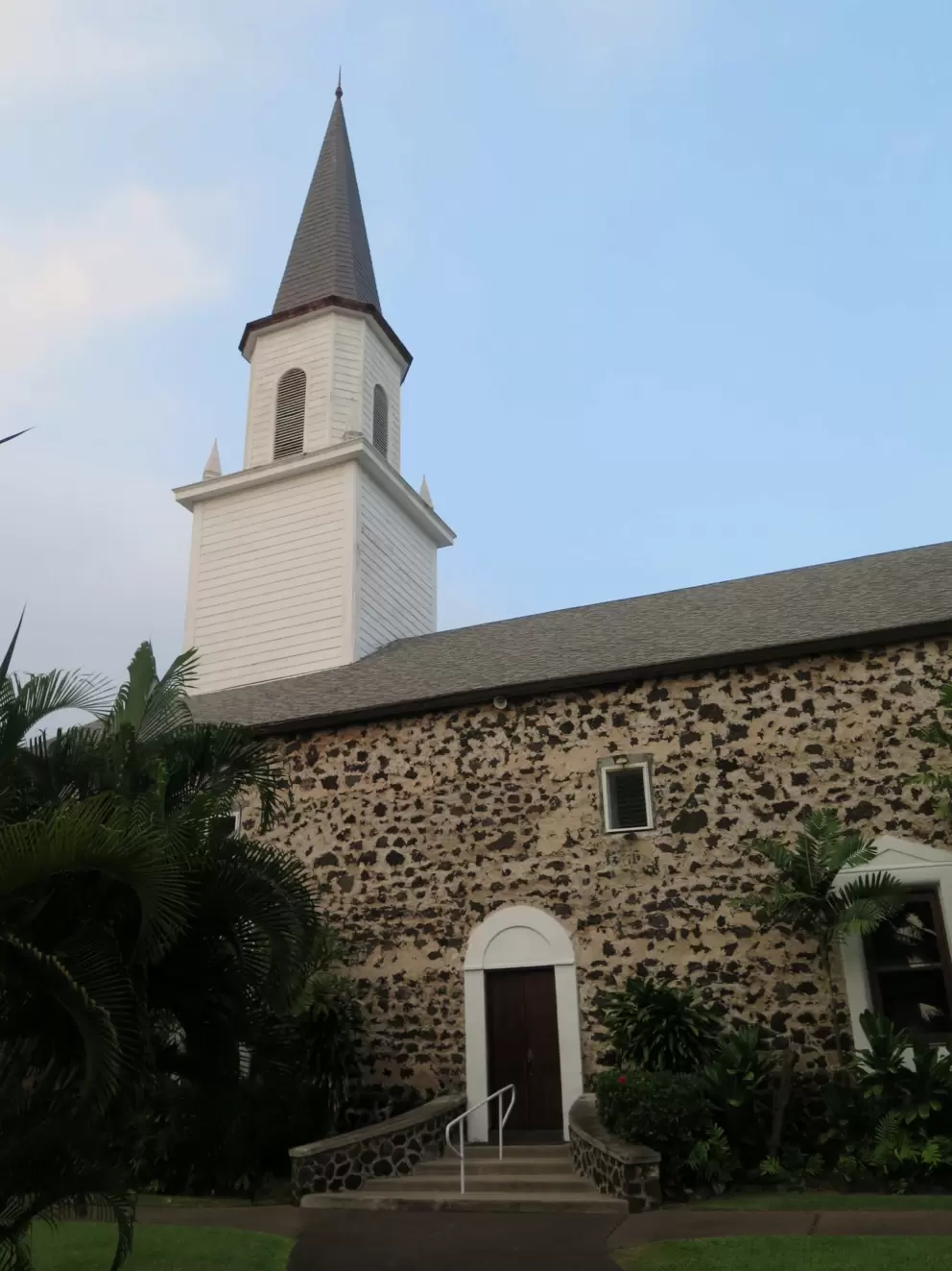 Mokuaikaua Church, on Ali'i Drive.
