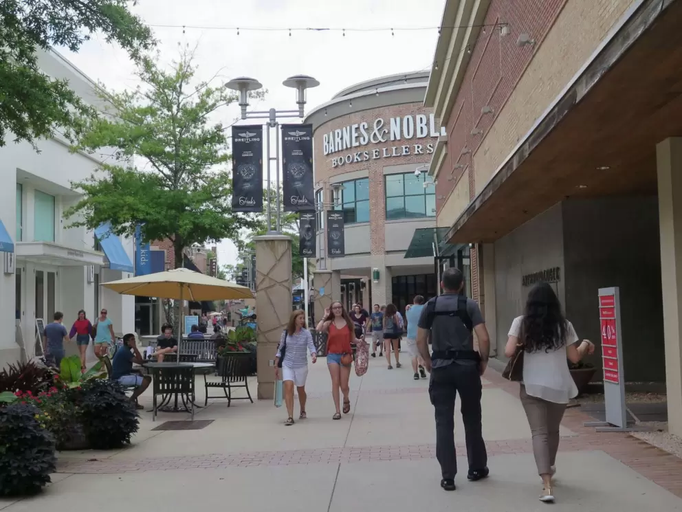 Walking toward the Barnes &amp; Noble bookstore.
