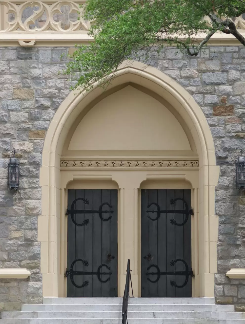 Doorway to First Presbyterian Church.