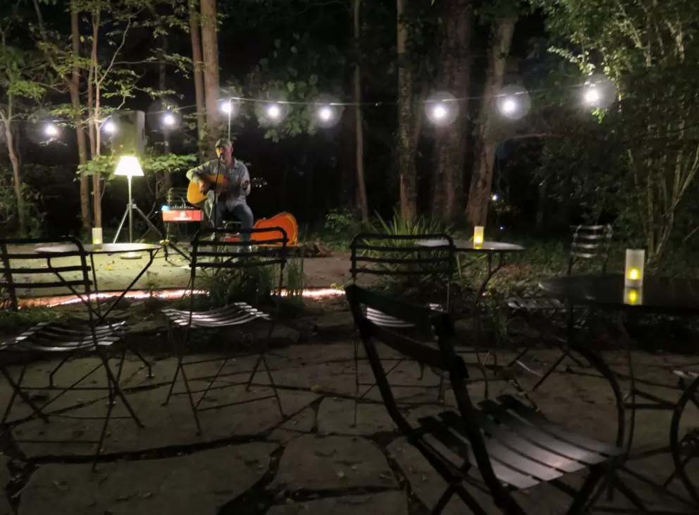 Beautiful atmosphere and live music at Caffe Driade.