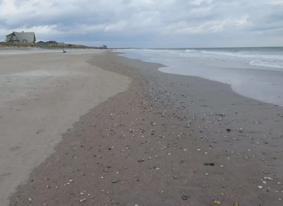 Looking north along the beach, north of the pier.
