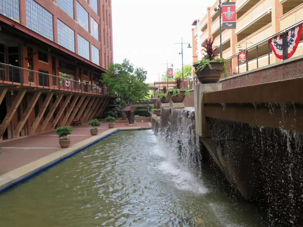 The pool and wall of water at the end of the river.
