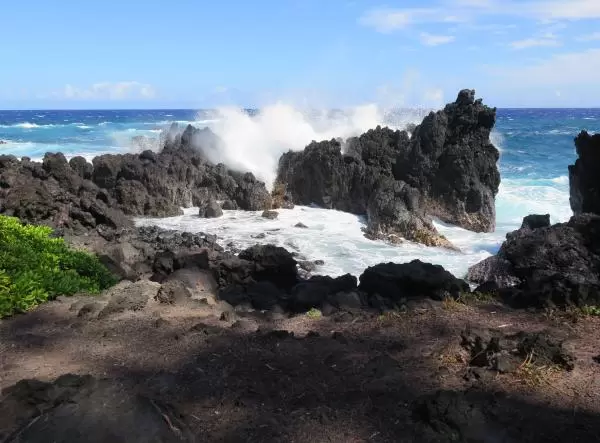 Water hitting the rocks!