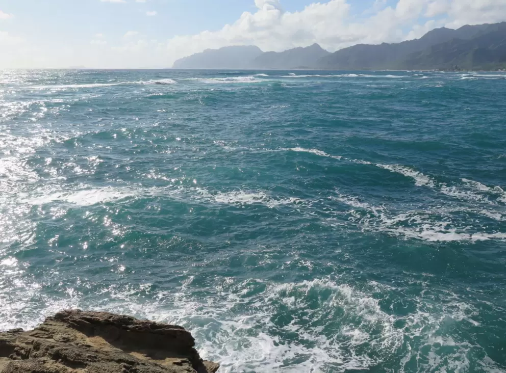 Lots of movement in the water, and the coastline leading to Kaneohe.