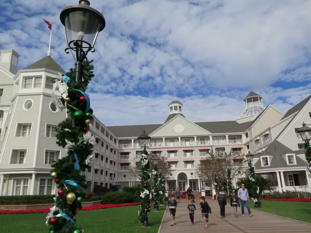 Entrance to Yacht Club Resort.
