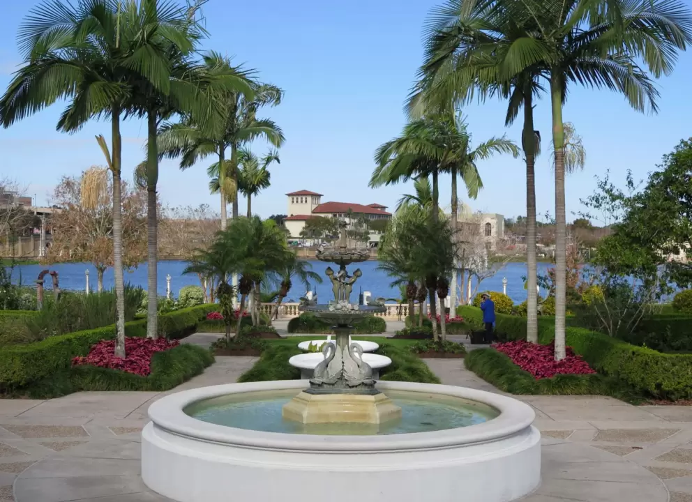 Fountain with lake in the distance.