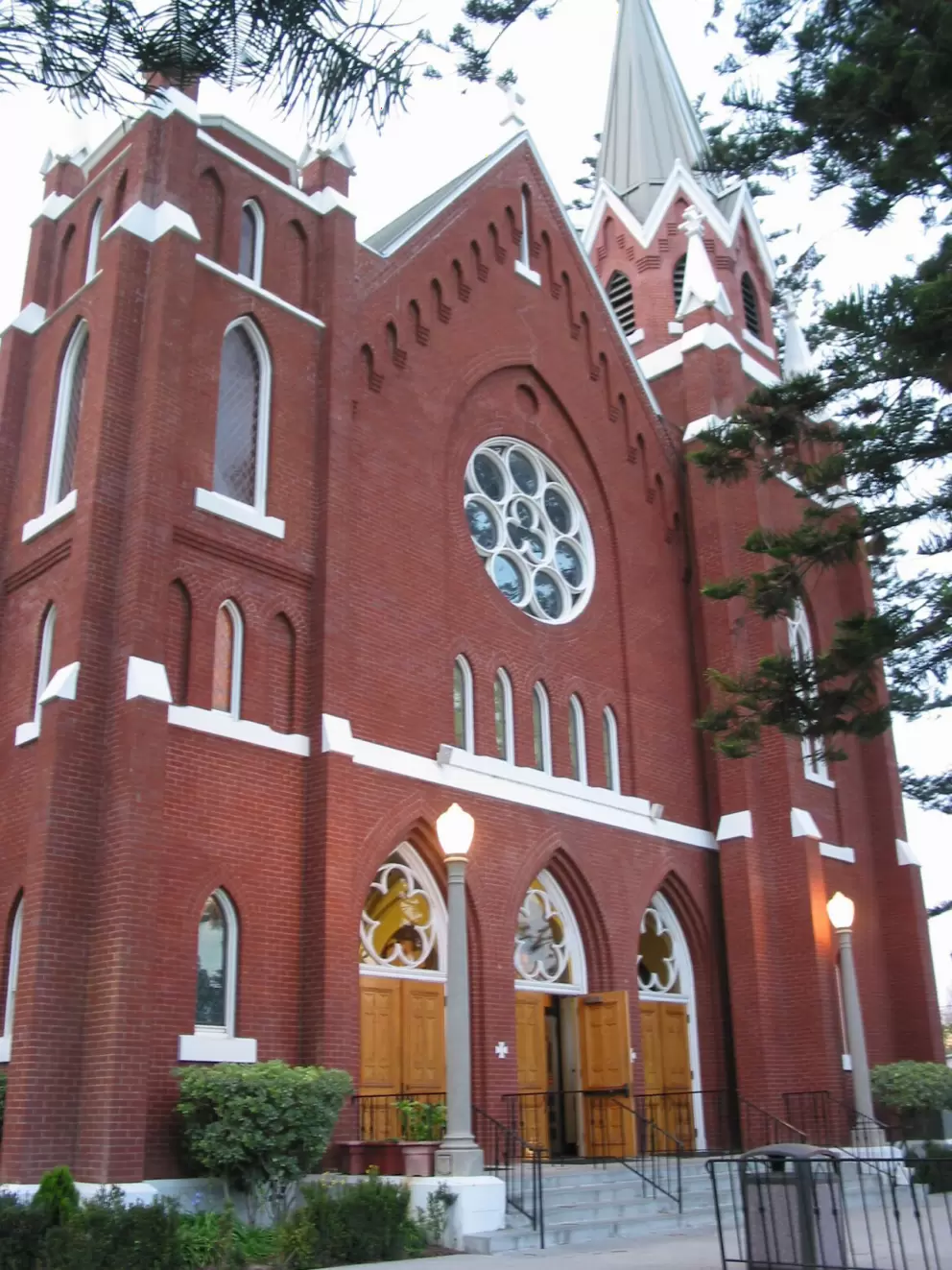Santa Clara Church- am I in Europe?