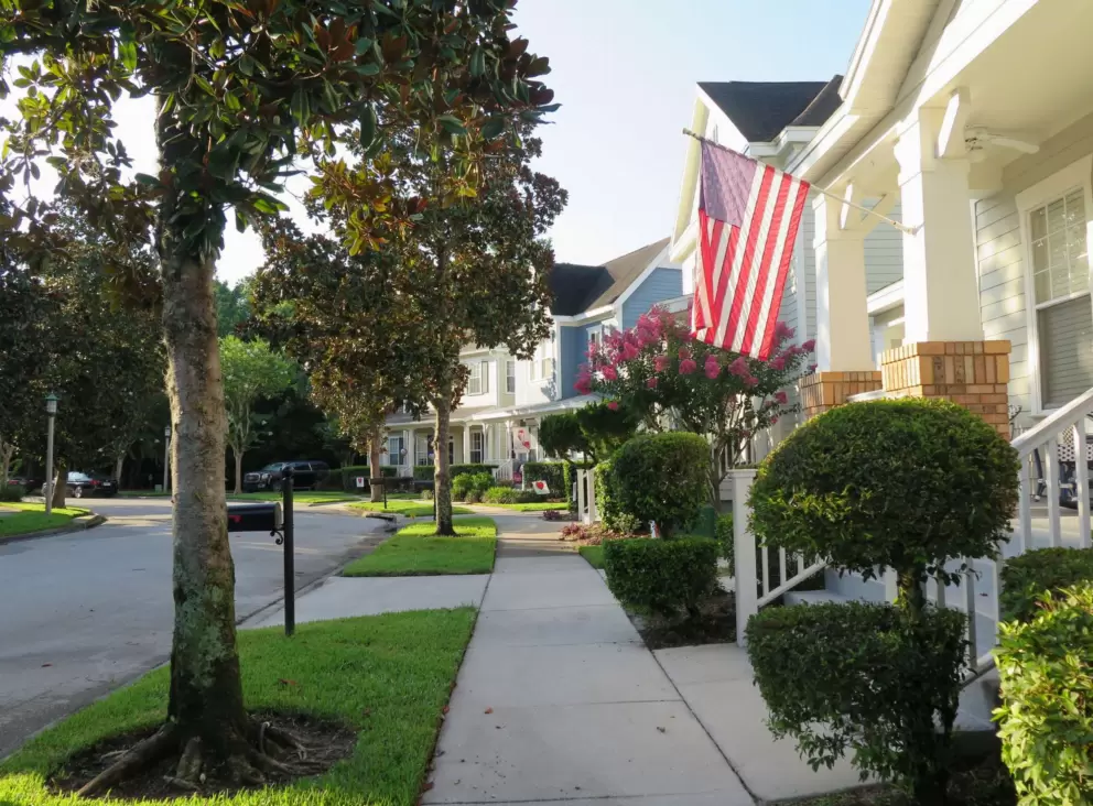 Cute houses and American flag on Pondview Ct.