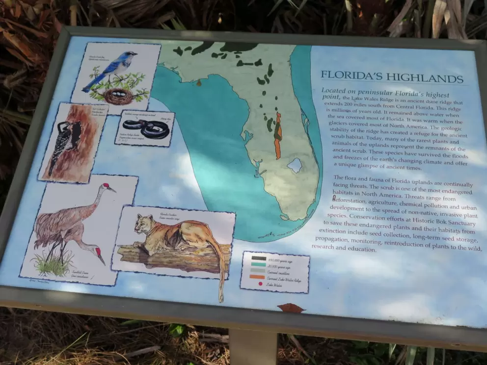 Plaque about Florida's Highlands. Lake Wales Ridge is an ancient dune containing rare plants and animals that are threatened.