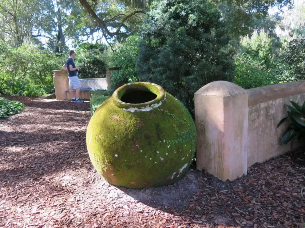 Giant mossy pot.