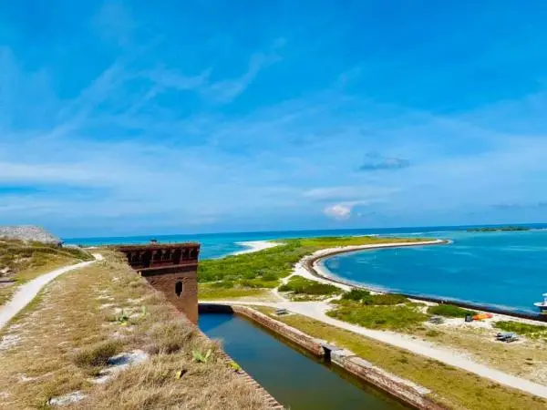 The bright colors of the island.