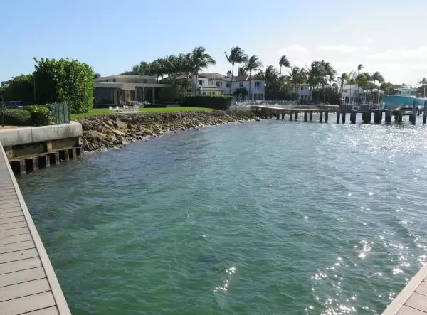 Looking back toward the waterfront homes.