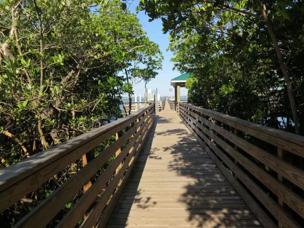 Approaching the pier from the wooden boardwalk.