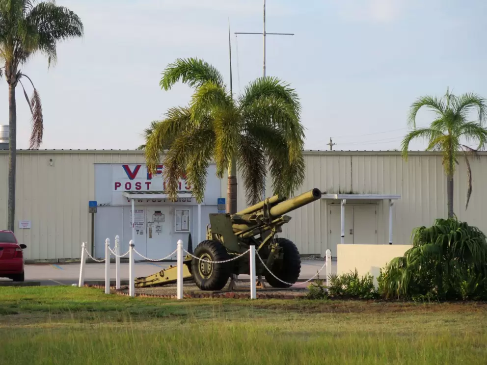 Cannon outside the Veterans of Foreign Wars building.