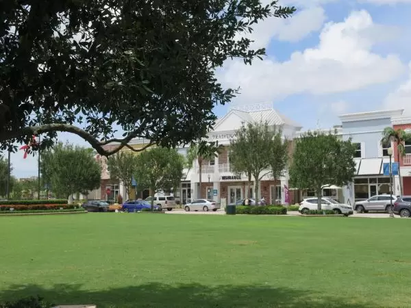 Tradition square.
