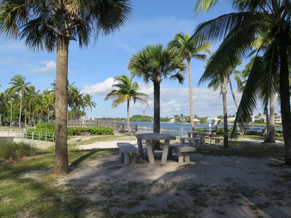 Picnic table at the top of the lagoon.