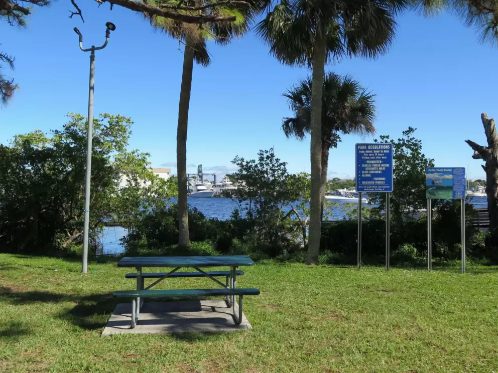 Picnic table at Manatee Park, just next to Pirates Cove Marina.