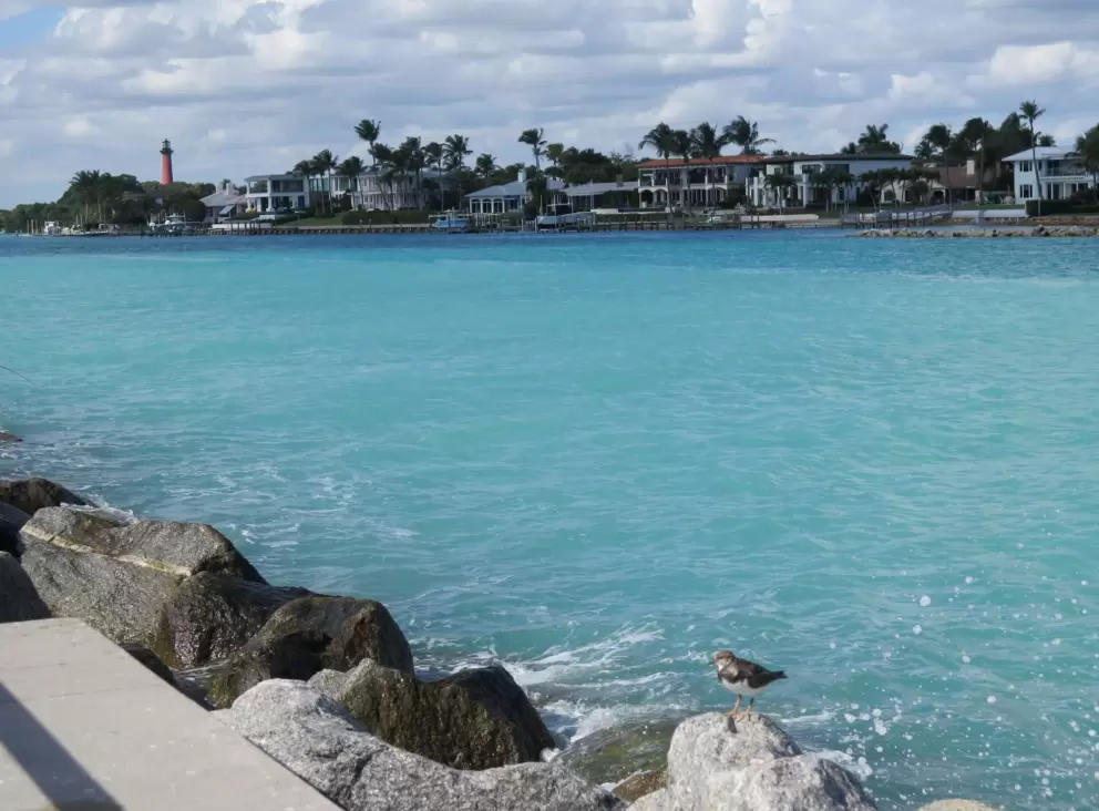 The incredible color of the water at the inlet on a day in December.