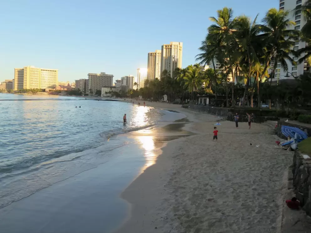 Waikiki Beach, near Kapahulu Avenue