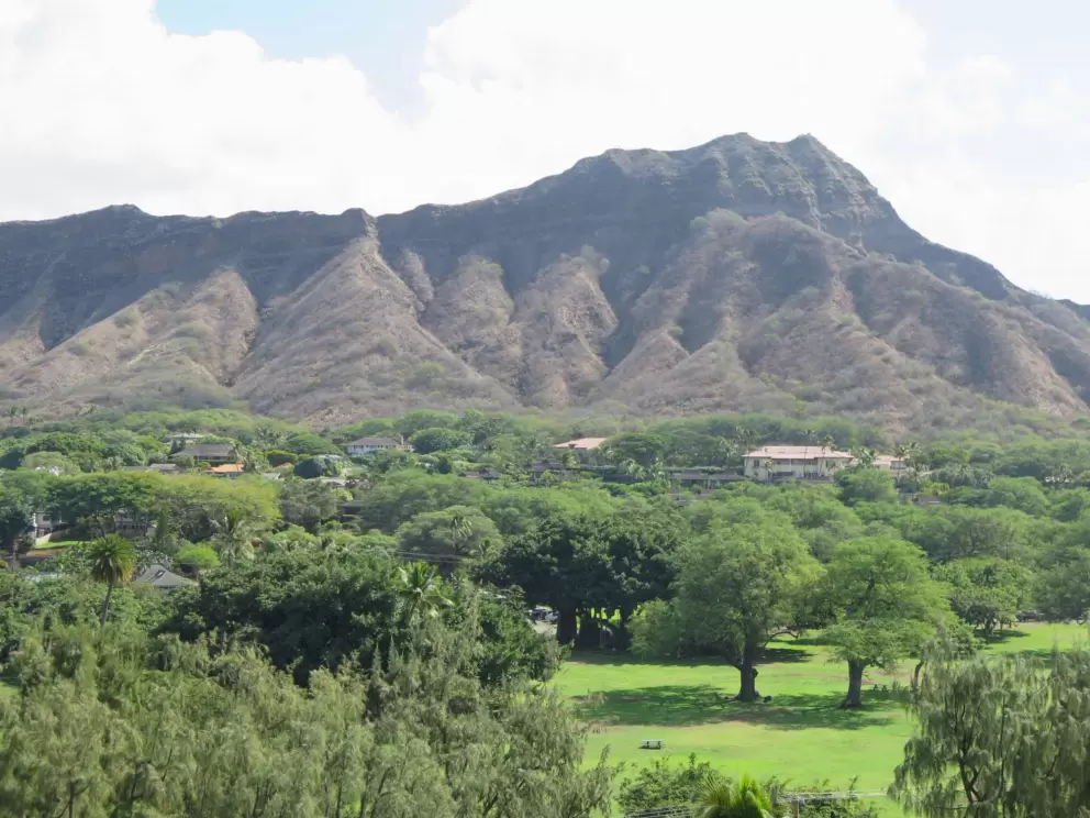 Diamond Head and Kapiolani Park, as seen from Kaimana Beach Hotel.